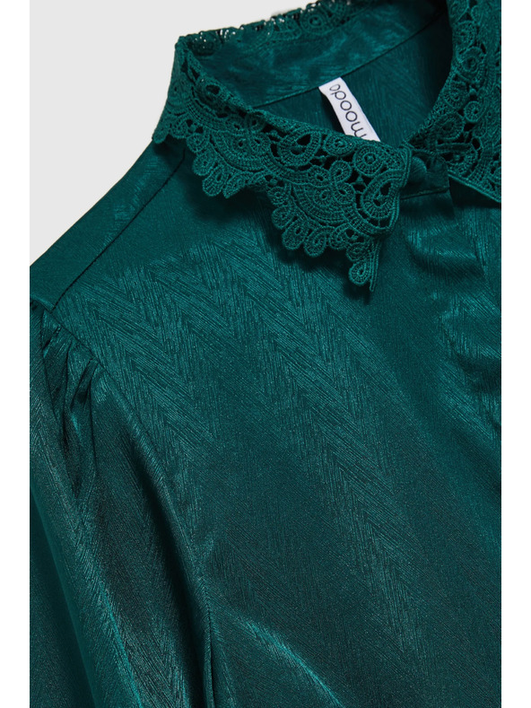 Moodo Zöld ing csipkés mandzsettával és gallérral Moodo