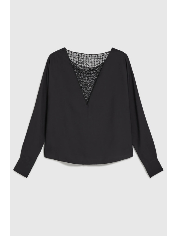 Moodo Fekete blúz kézzel varrt gyöngyökkel a nyakkivágásnál Moodo