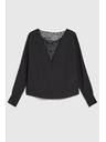 Moodo Fekete blúz kézzel varrt gyöngyökkel a nyakkivágásnál Moodo