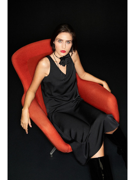 Moodo Sima V-nyakú ing fekete Moodo