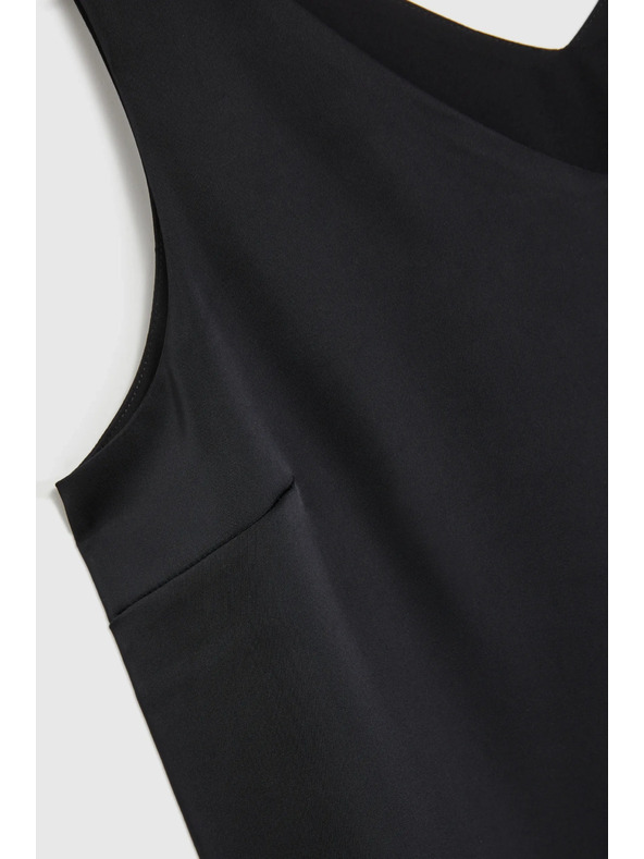 Moodo Sima V-nyakú ing fekete Moodo