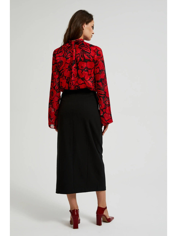 Moodo Fekete szoknya díszrózsával és hasítékkal Moodo