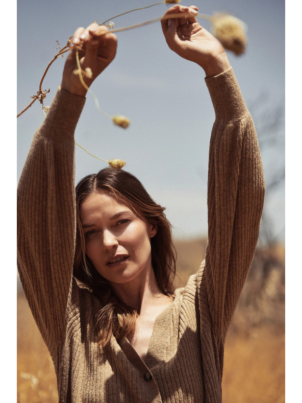 Moodo Bézs gombos kardigán fodros ujjakkal Moodo