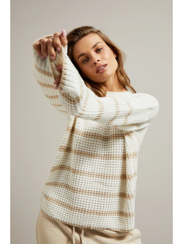 Moodo Bézs pulóver csíkokkal és kerek nyakkivágással Moodo