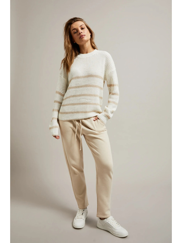 Moodo Bézs pulóver csíkokkal és kerek nyakkivágással Moodo