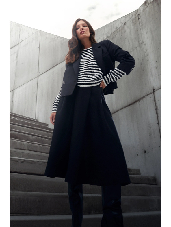 Moodo Rövid fekete-fehér csíkos pulóver Moodo