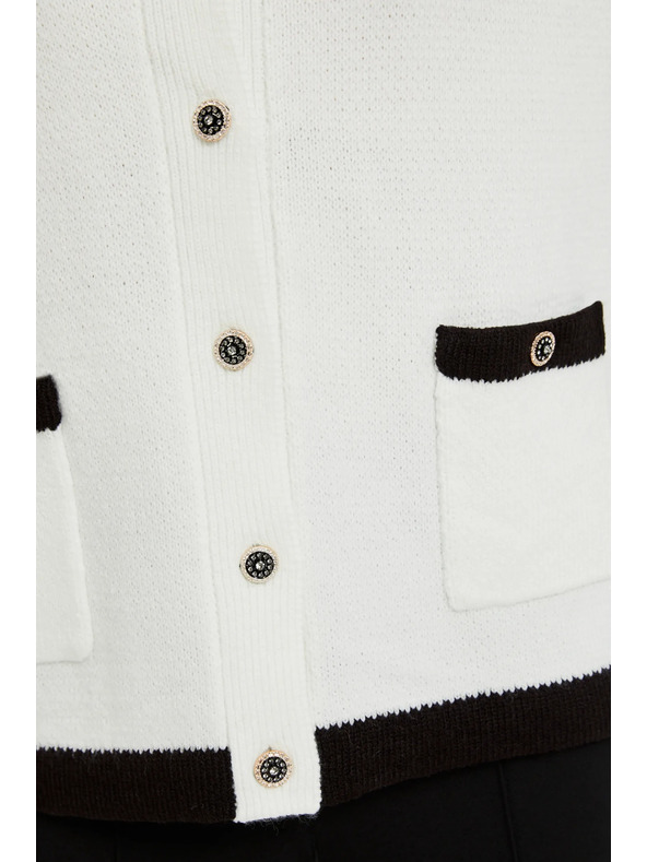 Moodo Fehér kötött kardigán díszgombokkal Moodo