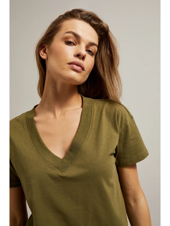 Moodo V nyakú póló olíva Moodo