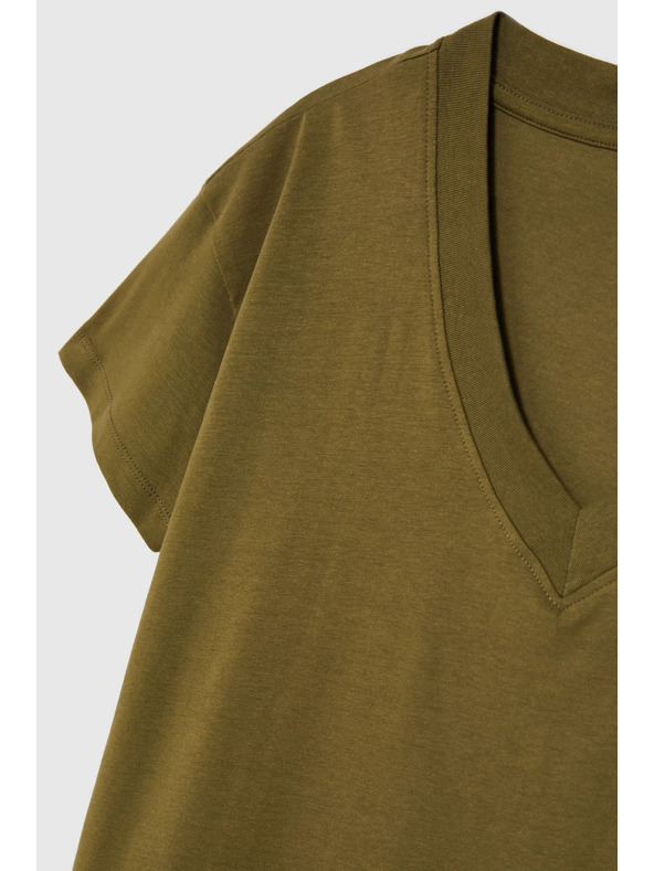 Moodo V nyakú póló olíva Moodo