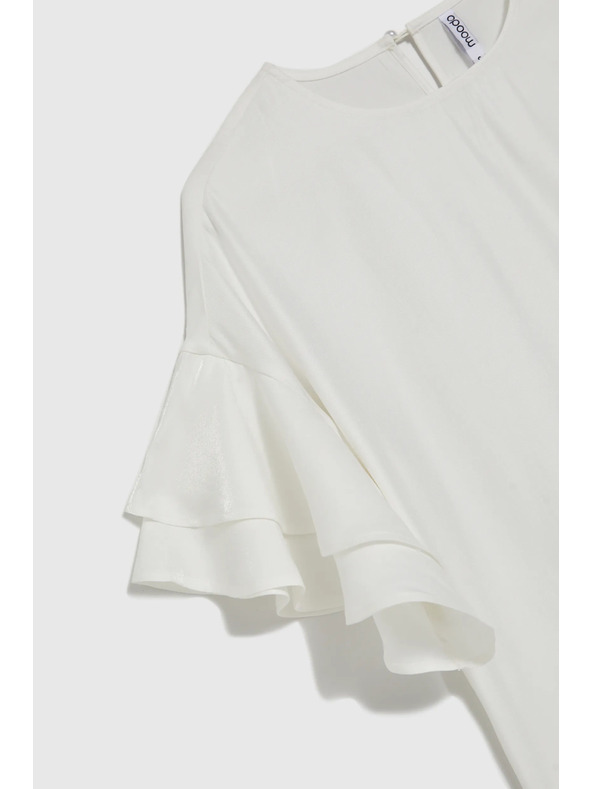 Moodo Women's White T-Shirt Moodo