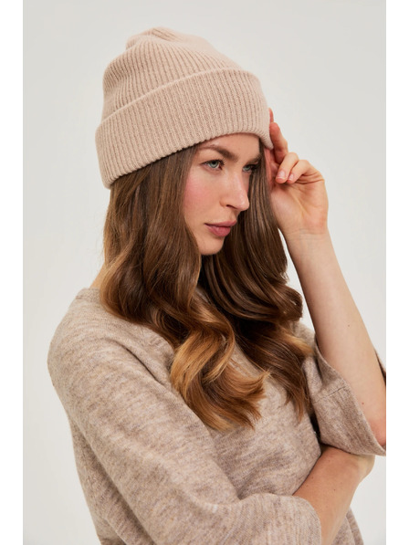 Moodo Sapka metálfényű fonallal, bézs Moodo