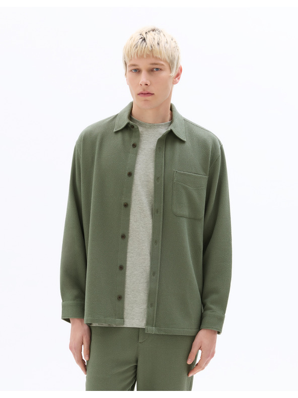 Celio Naseerset felsőing