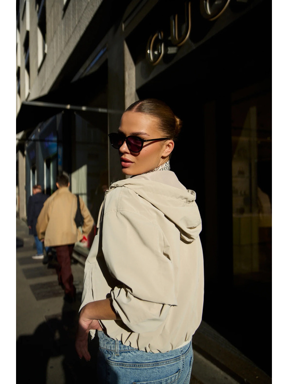 Moodo Vékony dzseki kapucnival bézs Moodo