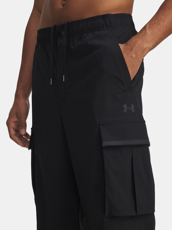 Under Armour Férfi sportnadrág Under Armour UA UNSTPBLE TXTR WOVEN CARGO-BLK