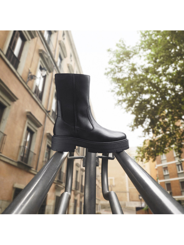 Geox Fekete Geox Spherica EC7 női bokacsizma