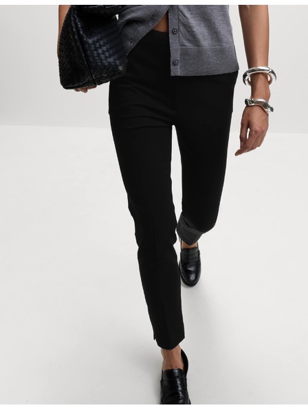 Marks & Spencer Szűk szabású csípőig érő nadrág Marks & Spencer fekete