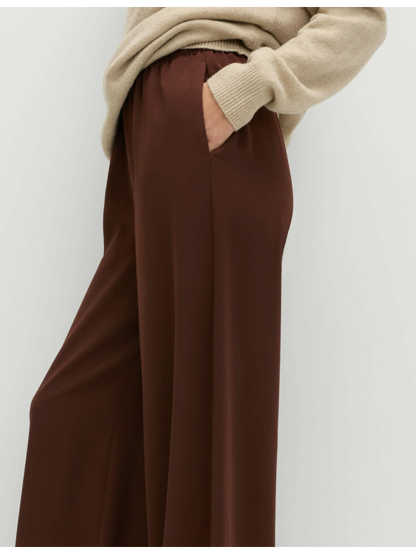 Marks & Spencer Krepp nadrág széles szárral és rugalmas derékkal Marks & Spencer barna