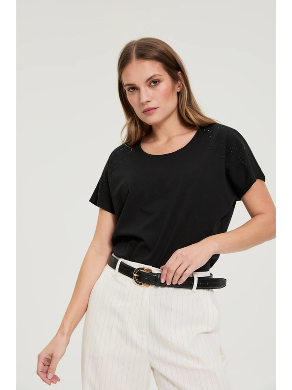 Moodo Blúz díszítő aplikációval fekete Moodo