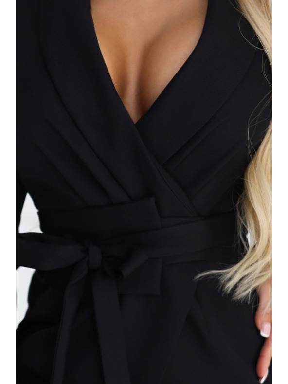 numoco Elegáns kabátruha öv és aszimmetrikus szegéllyel - fekete