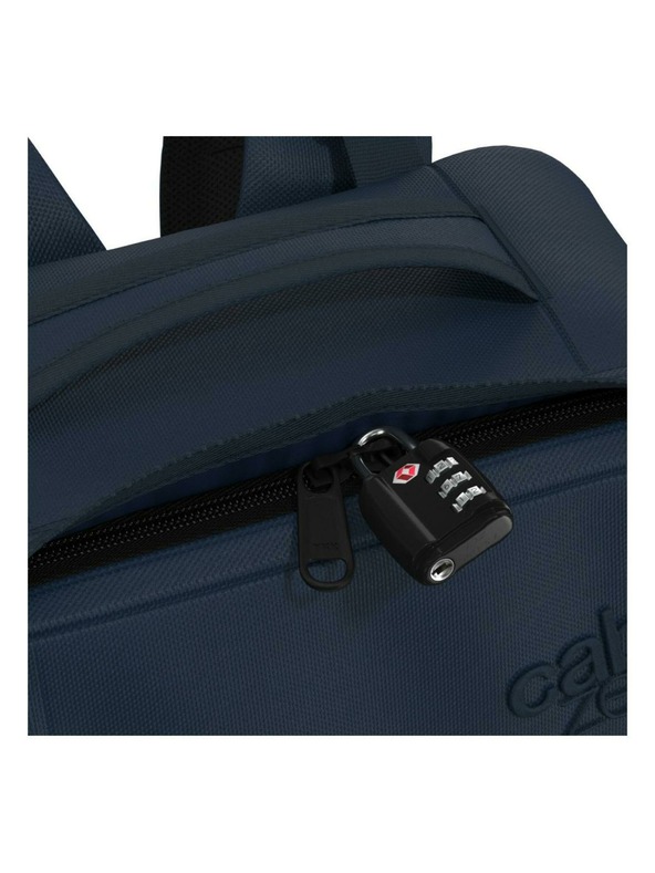 CabinZero Sötétkék CabinZero katonai hátizsák (28L)