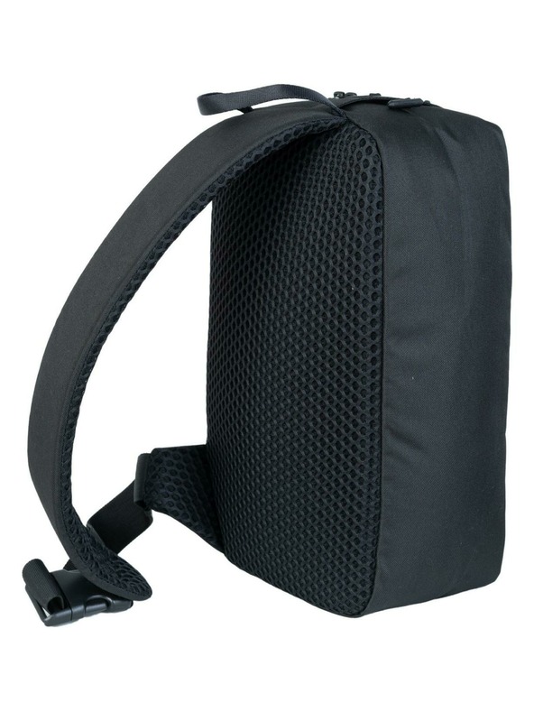 CabinZero Fekete CabinZero Classic egy vállas hátizsák (11L)