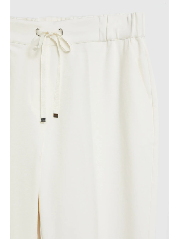 Moodo Hajtóka összehajtásokkal fehér Moodo