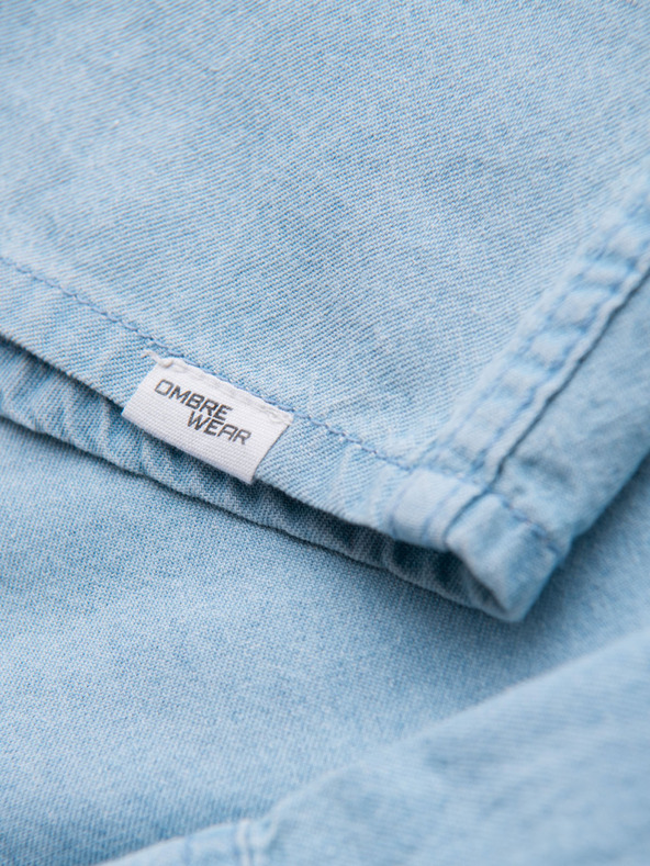 Ombre Clothing Férfi farmer ing gombokkal és zsebekkal - világoskék V1 OM-SHDS-0210 Ombre Clothing