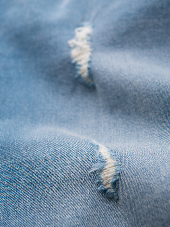 Ombre Clothing Férfi SLIM FIT farmernadrág koptatott részletekkel - világoskék V1 OM-PADP-0255 Ombre Clothing