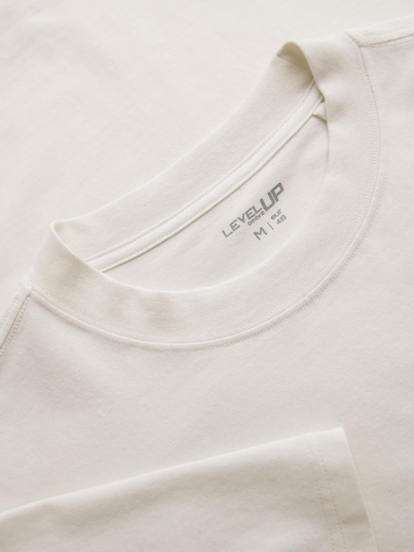 Ombre Clothing Férfi pamut LOOSE FIT póló kerek nyakkivágással - ecru V2 OM-TSBC-0267 Ombre Clothing