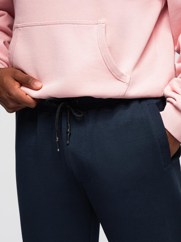 Ombre Clothing Férfi nadrág egyenes szárral és gumi részletekkel - sötét kék V2 OM-PASK-0281 Ombre Clothing