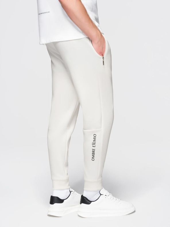 Ombre Clothing Férfi nadrág bordázott szárral és gumi nyomattal - fehér V2 OM-PASK-0223 Ombre Clothing