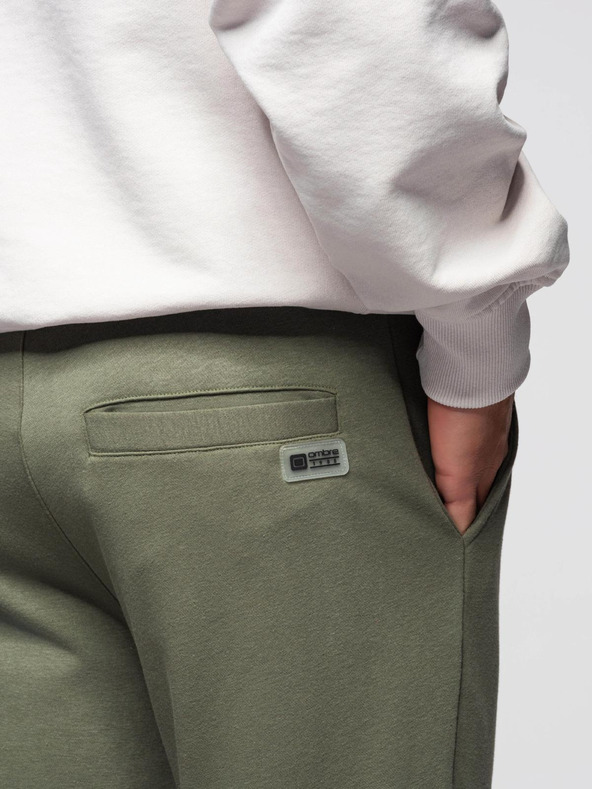 Ombre Clothing Férfi jogger nadrág - oliva V4 OM-PASK-0280 Ombre Clothing
