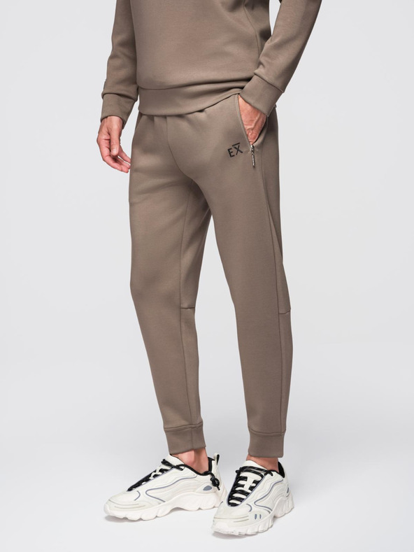 Ombre Clothing Férfi melegítő szett galleres pulóver + jogger nadrág - szürkésbarna V3 Z117 Ombre Clothing