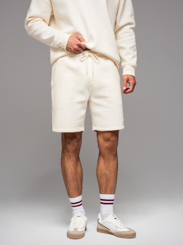 Ombre Clothing Uniszex melegítő rövidnadrág bordázott derekkal - krém V2 OU-SRBC-0101 Ombre Clothing