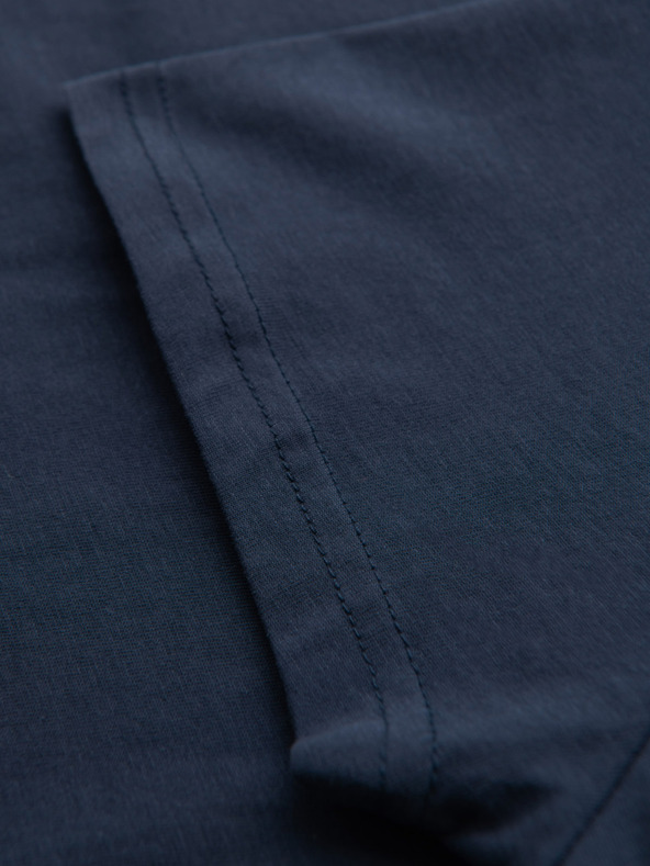 Ombre Clothing Sötétkék férfi póló zsebbel Ombre Ruházat