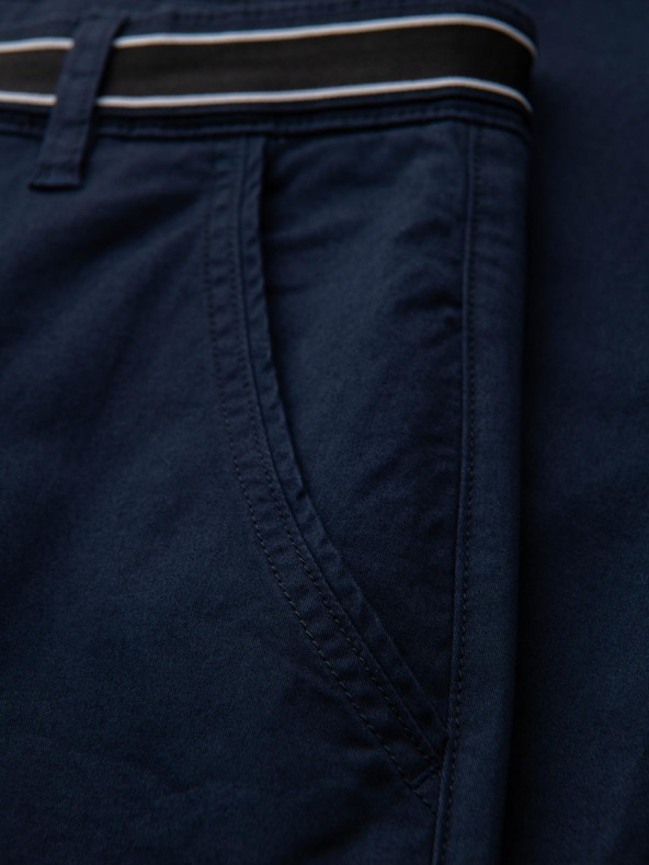 Ombre Clothing Sötétkék férfi chino nadrág dekoratív övvel Ombre Ruházat