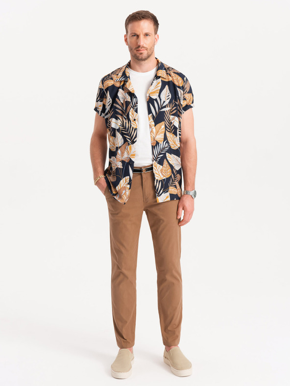 Ombre Clothing Barna férfi chino nadrág dekoratív övvel Ombre Ruházat Ombre Clothing