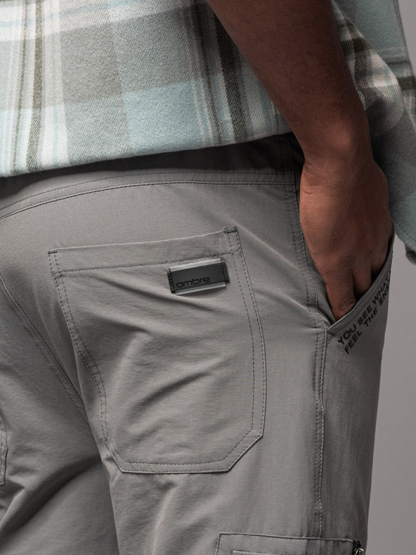 Ombre Clothing Férfi jogger nadrág zsebekkel és nyomtatással szürke Ombre ruházat