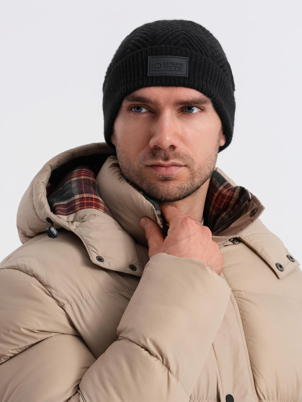 Ombre Clothing Férfi kötött sapka Ombre ruházati applikációval