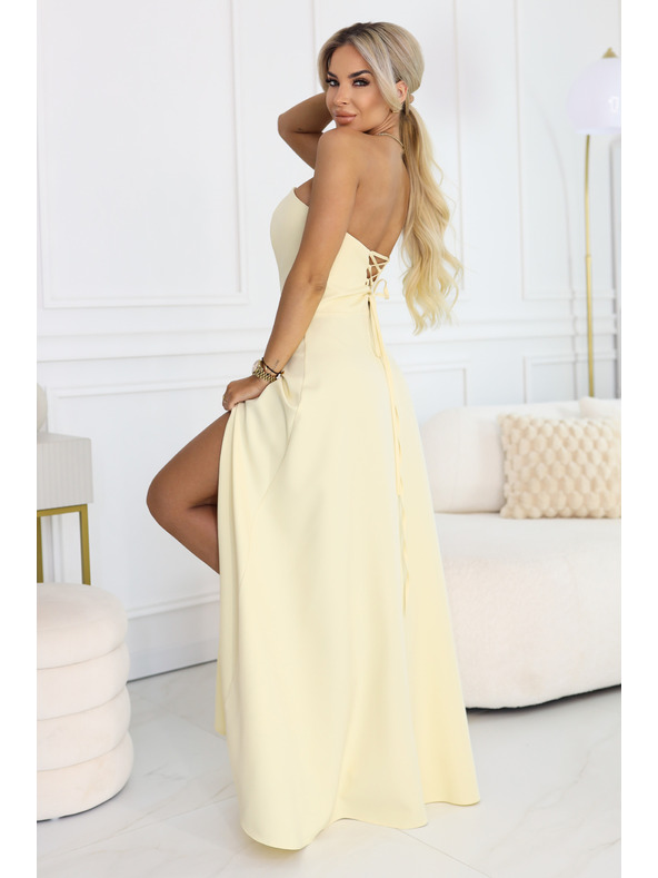 numoco ELARA Fűzős maxi ruha hasítékkal és háti kötéssel - vajszínű