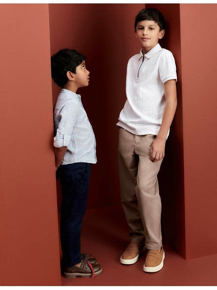 Marks & Spencer Magasabb pamuttartalmú chino nadrág (2-8 éves) Marks & Spencer sötétkék