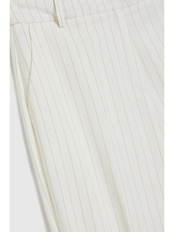 Moodo Öltönynnadrág csíkokkal fehér Moodo