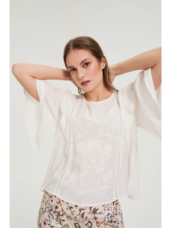 Moodo Ing fodrokkal fehér Moodo