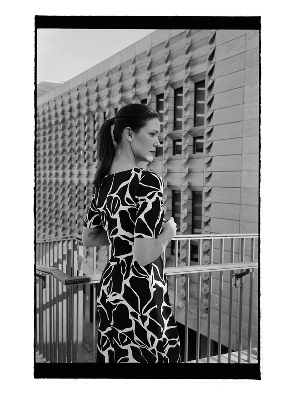 Moodo Mintás midi ruha bézs Moodo