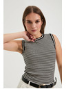 Moodo Fehér-fekete csíkos top Moodo