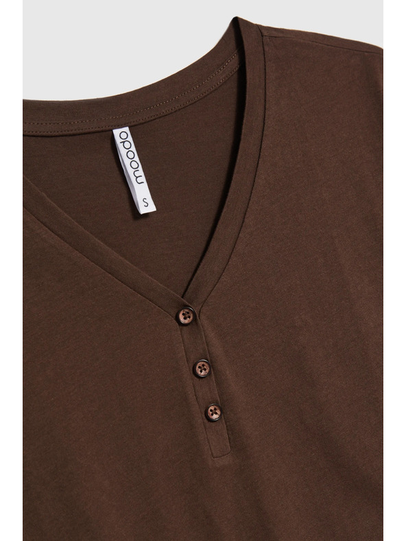Moodo Pamut V-nyakú póló barna Moodo