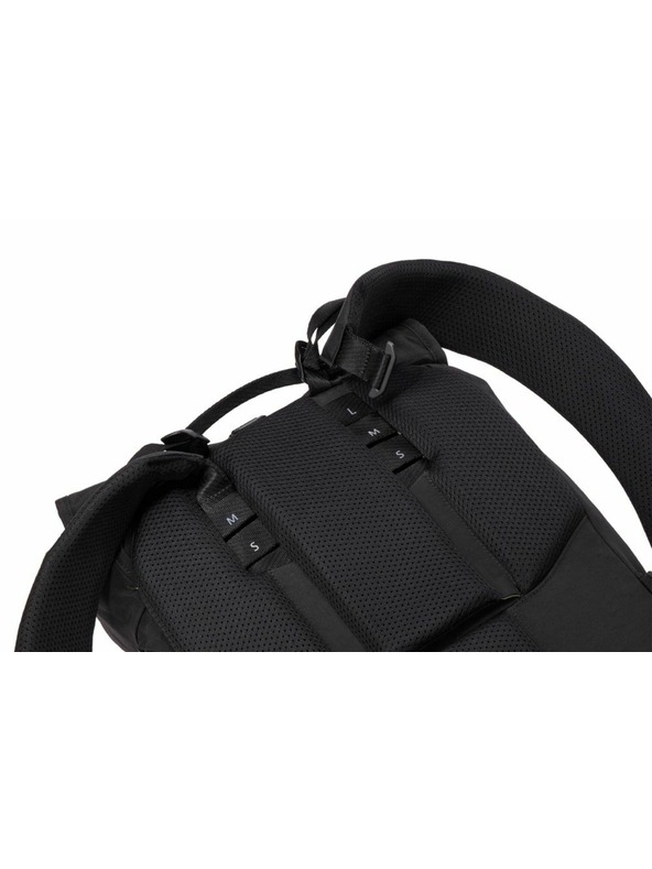 Thule Thule Paramount Commuter hátizsák 20 l TPBBP320 - fekete