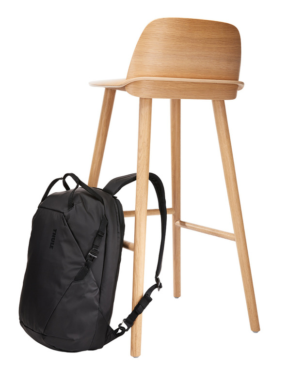 Thule Thule Tact hátizsák 16 l TACTBP114 - fekete