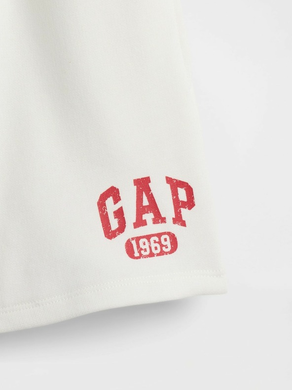 GAP Baby rövidnadrág logóval GAP