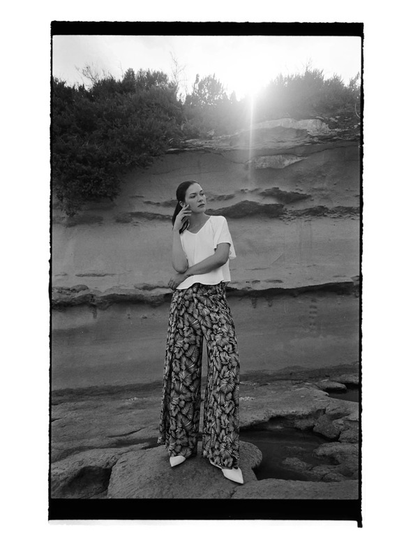 Moodo Ing széles ujjakkal fehér Moodo